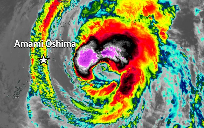 typhoon-chanhom-japan-infrared-satellite
