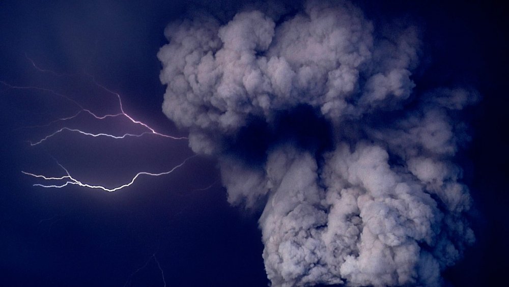 Iceland-Volcano-2011-Lightning-42