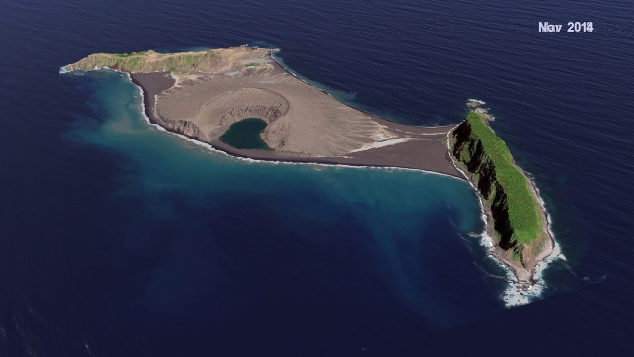 massive-volcano-eruption-tonga-explosion-january-island-live-image