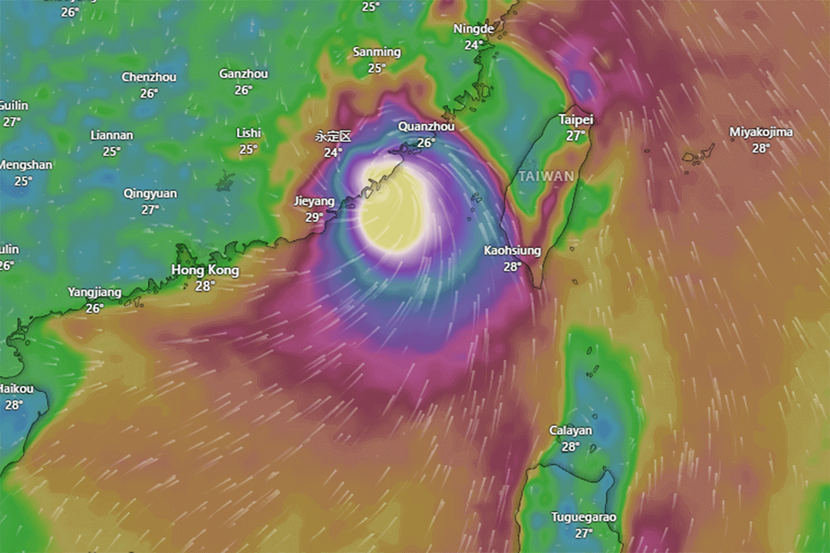 122ktsLandfallGusts6am2807