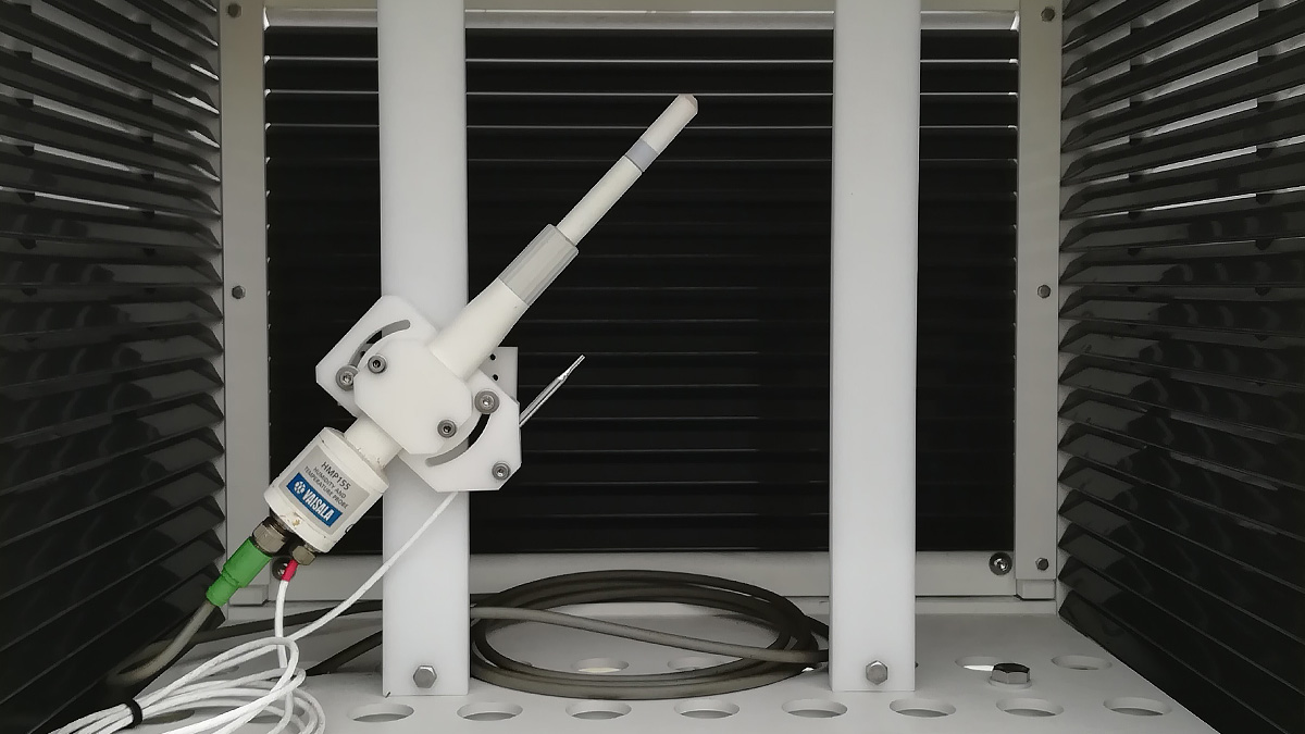 Temperature_Sensor_Inside_Instrument_Shelter