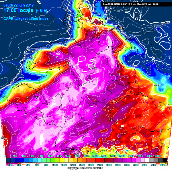 20062017_SBCAPE_500mbar_wind_WRF