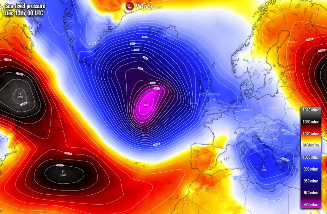 extratropical-storm-north-atlantic-uk-ireland-pressure-sunday