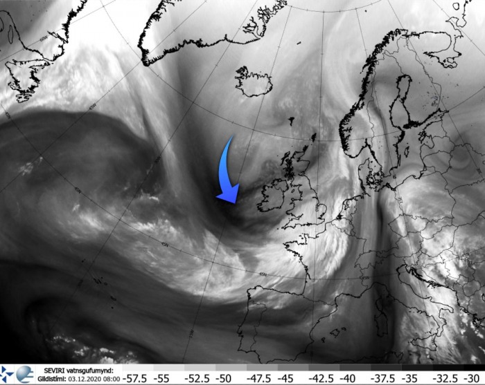 extreme-snow-italy-alps-europe-water-vapor-satellite