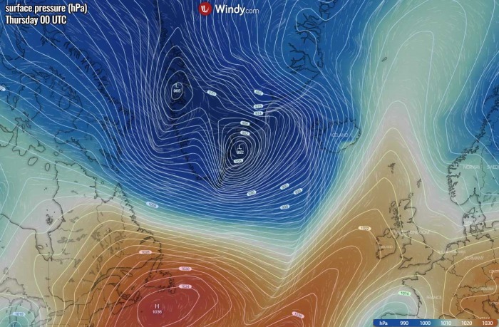 iceland-windstorm-waves-pressure-thursday-morning