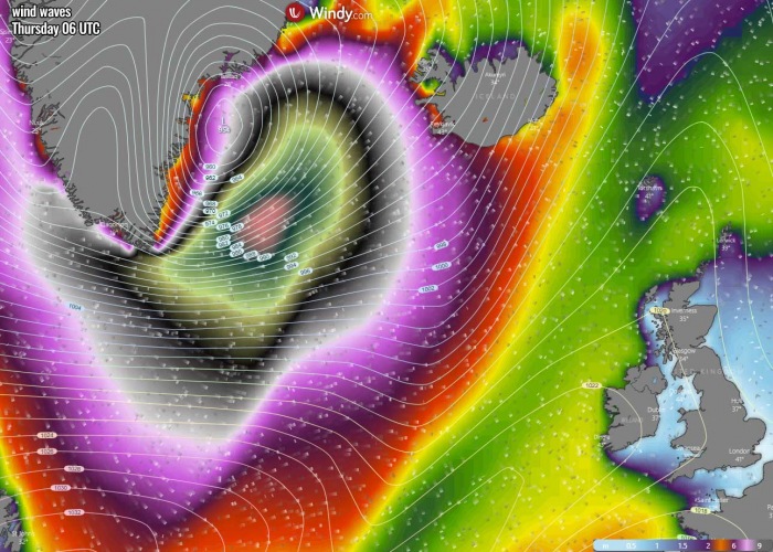 iceland-windstorm-waves-thursday-morning