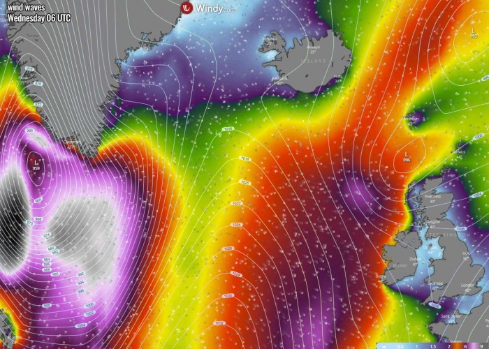 iceland-windstorm-waves-wednesday-morning