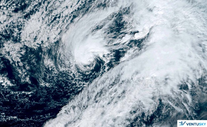 north-atlantic-waves-uk-geocolor-satellite