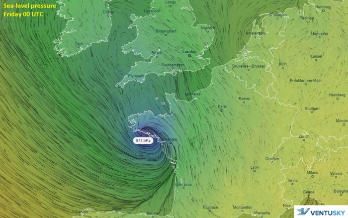 storm-alex-pressure-friday-morning
