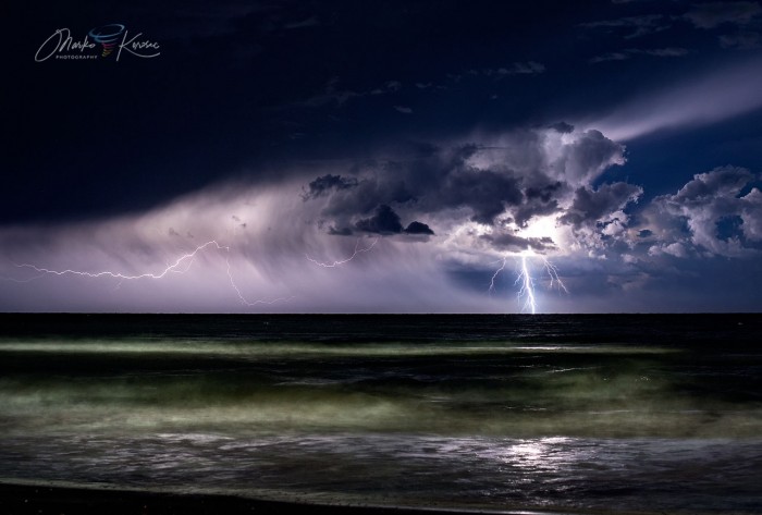 waterspout-adriatic-lightning-jesolo