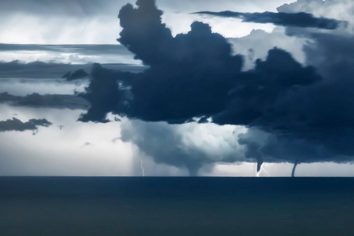 waterspout-adriatic-niccolo-ubalducci-rimini