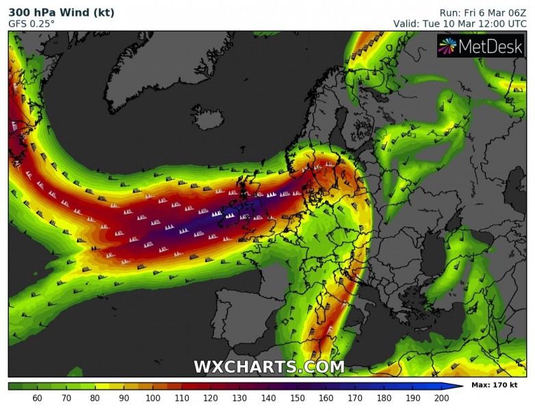wind300kt_20200306_06_102