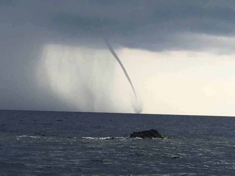 03102017_waterspout_Ustica_Sicily_Cavallaro_Valerio_1