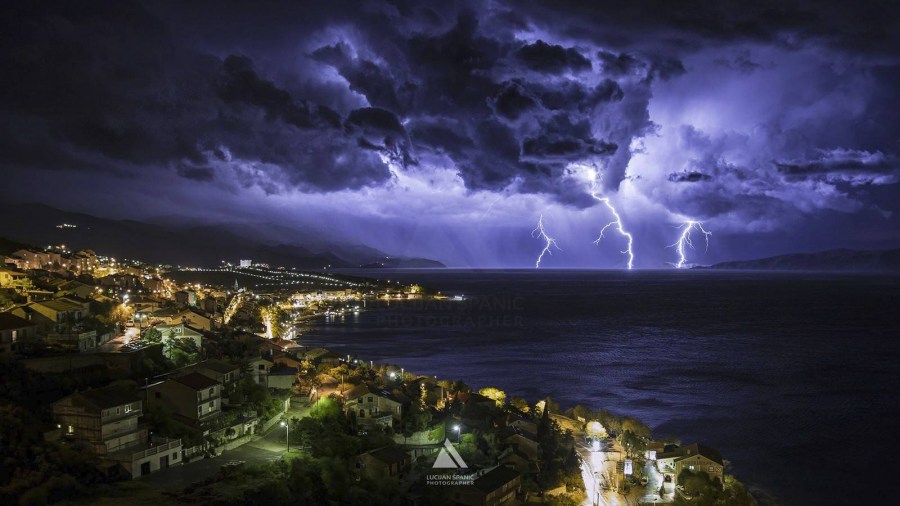 04072017_Adria_Lightning_6