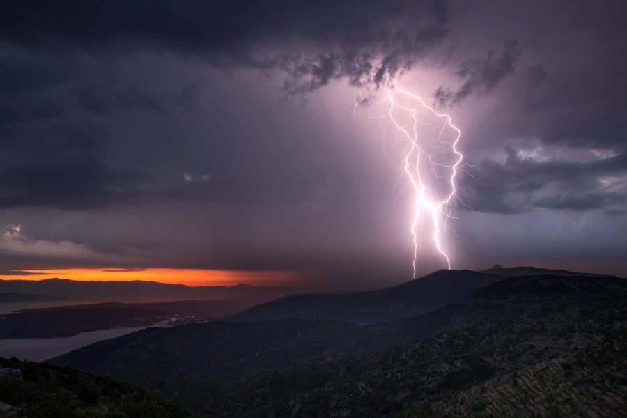 04072017_Adria_Lightning_8d