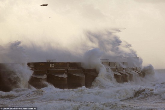 20131028_wavescornwall