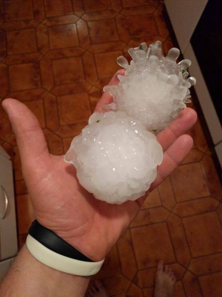 25062017_large_hail_4