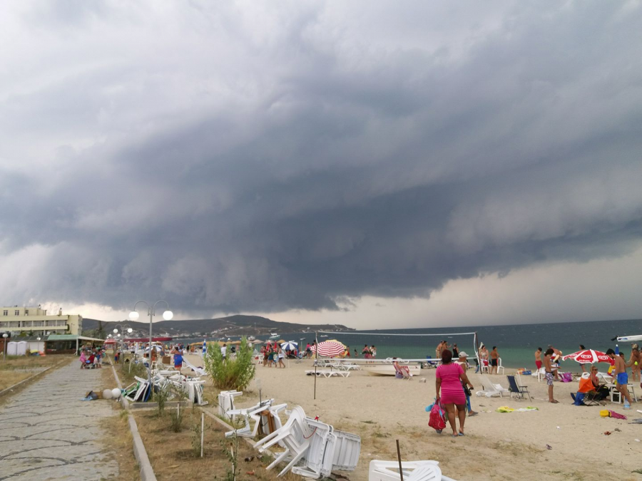 27072017_Istanbul_hailstorm_27
