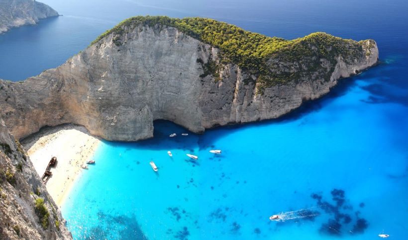 Navagio_beach