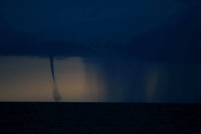 03102017_waterspout_Malta_Santiago_Soliver_Diaz_2