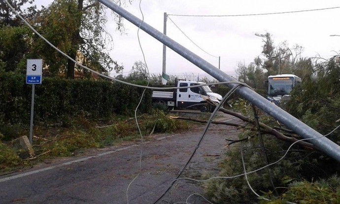 09112017_tornado_San_Vito_damage_1