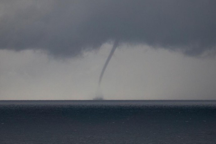 09112017_waterspout_Lipovec_Vis_Croatia_Adriatic_1