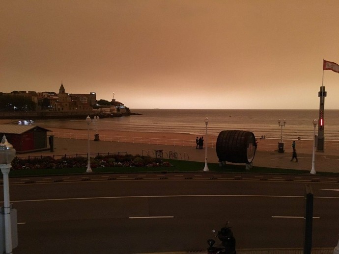 16102017_smoke_Iberia_Gijon_2