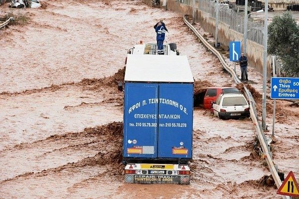 23473022_1537369896328449_7814613008493968429_n