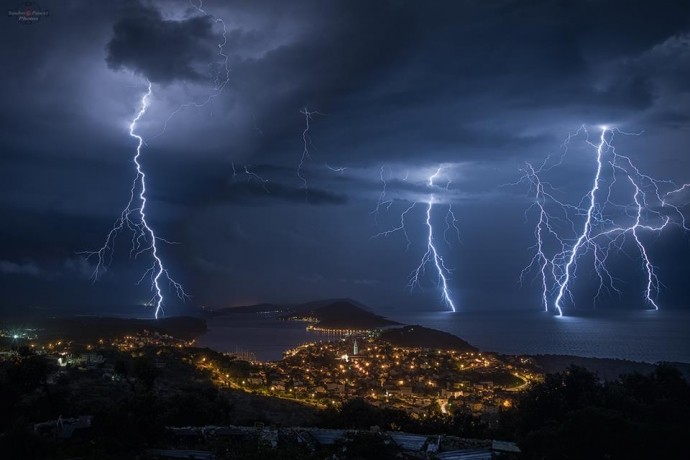 40095735_1691348017654586_8834495969774010368_n - Copy