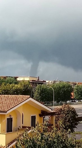 43198608_1373353932798792_1828427767578886144_n