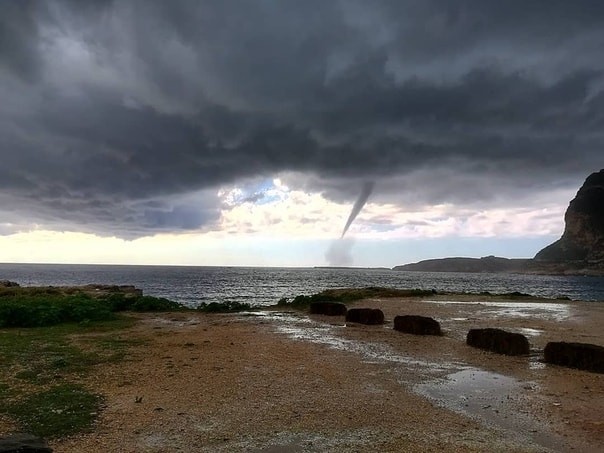 43213603_1915666858498749_7657879564386828288_n