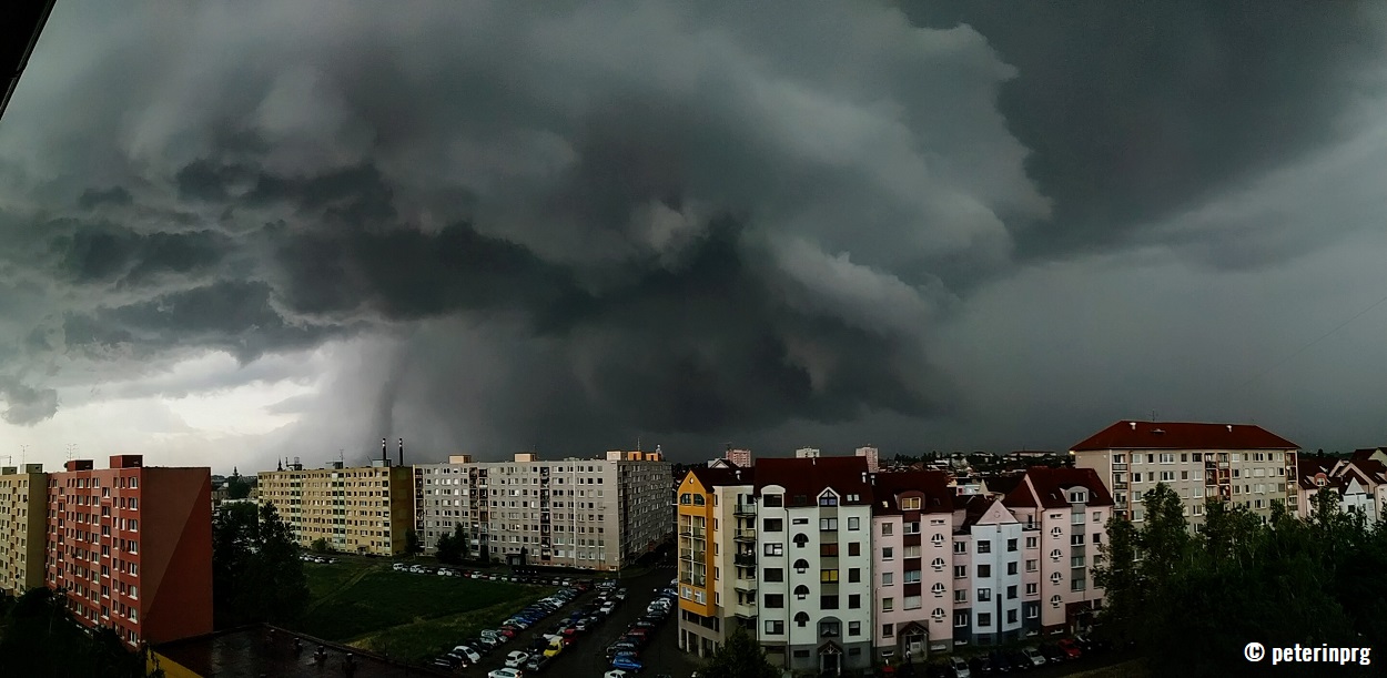 europe-severe-weather-tornado-hodonin-czech-republic-supercell