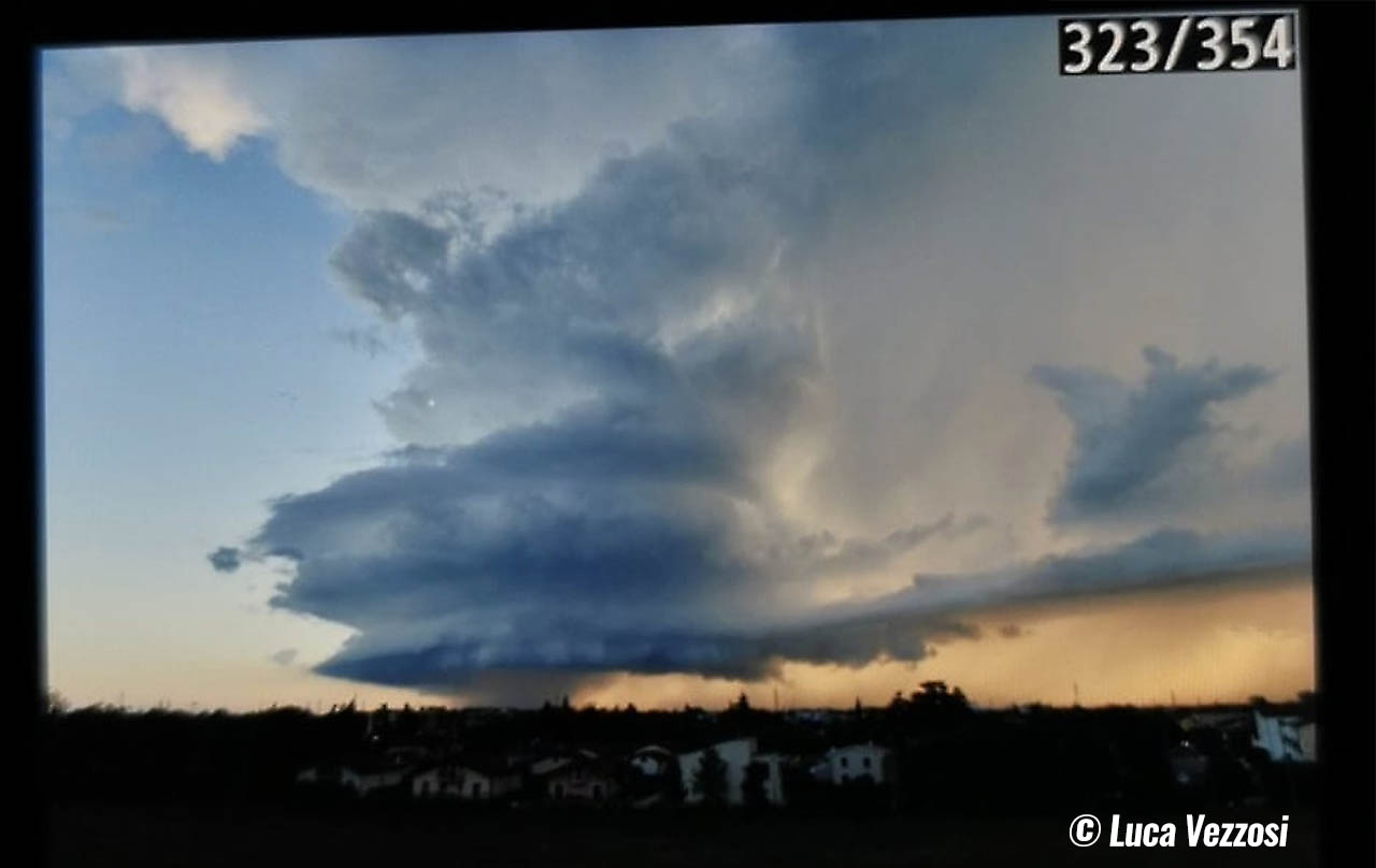 severe-weather-tornado-outbreak-lombardy-italy-luca-supercell