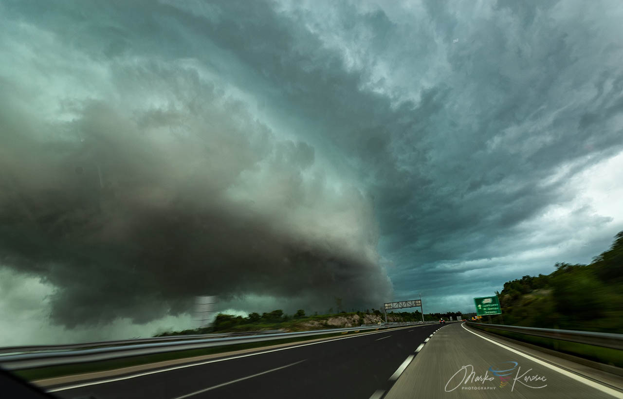 supercell-storm-shelf-trieste-gulf-rfd-cut