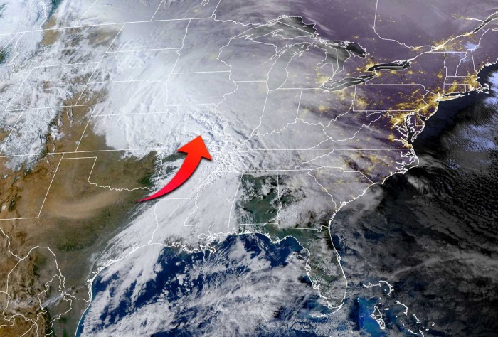 snow-forecast-chicago-midwest-winter-storm-geocolor-satellite