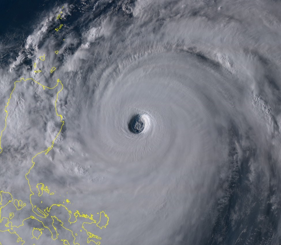 Extremely powerful Super Typhoon Mangkhut nearing Luzon, Philippines