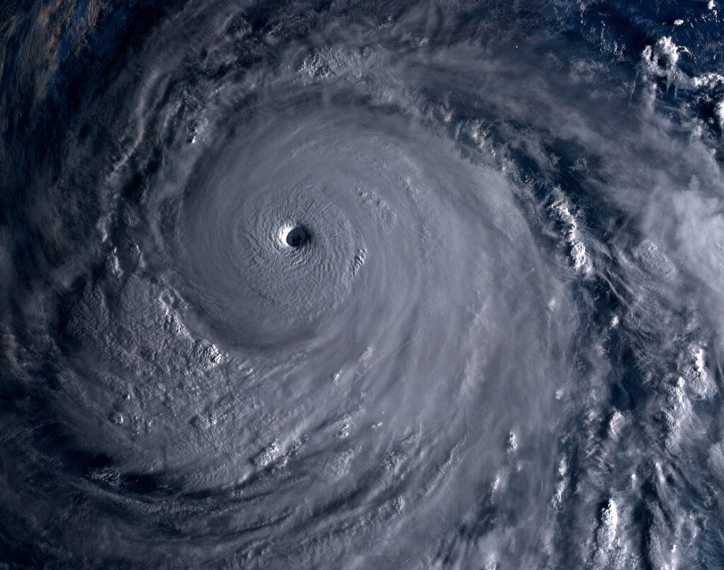 Monster Super Typhoon KongRey in the western Pacific » Severe Weather
